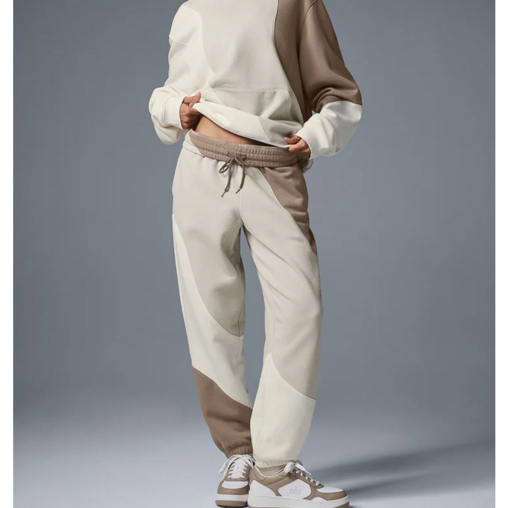 NWT ALO Make Waves Sweatpants Ivory M
